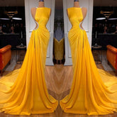 Elegantes ärmelloses langes Meerjungfrau-Ballkleid mit Schlitz